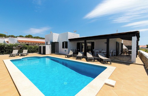 Binibequer Vell House | Vacation Home "Pura Vida" with Sea View, Private Heated Pool and Wi-Fi