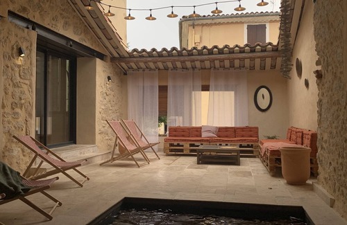 Mormoiron House | Vacation home with heated pool in the Vaucluse for 8 people.