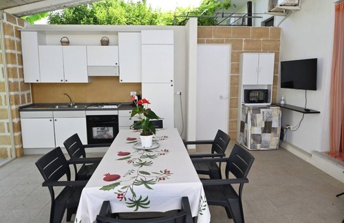 Ispica Villa | Vacation home with swimming pool (shared) with wide views and absolute tranquility.