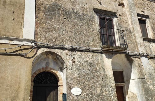 Ferrandina Apartment | Vacation House in Historic Residence in Ferrandina 5 minutes from the center of town.