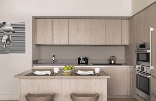 Hollywood South Central Beach Hotel | Vacation is Calling! Pool, Kitchen, Near Gulfstream Park