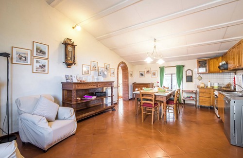 Ponte di Gabbiano House | Vacation Home "Casalino" with Shared Pool, Shared Garden & Wi-Fi