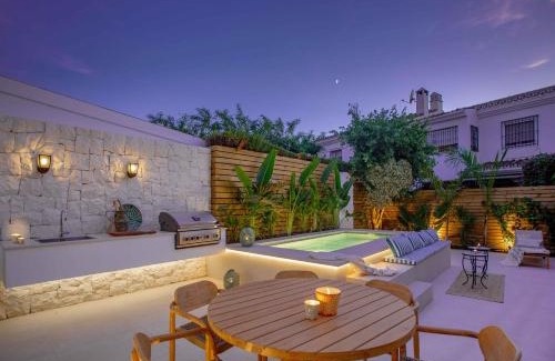 San Pedro de Alcantara House | VACATION MARBELLA I Casa Savia, Private Heated Pool, Luxury interiors, 10min walk to the Beach