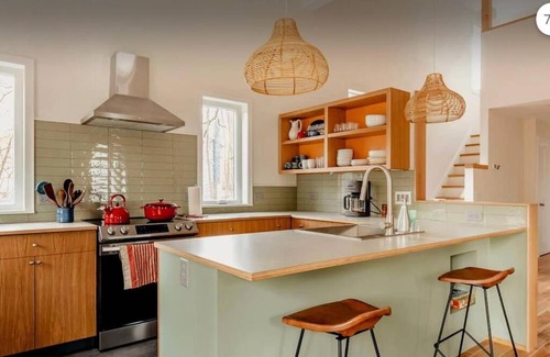 Mount Marion House | VACATION Mod Cottage Idyllic Setting Every Amenity