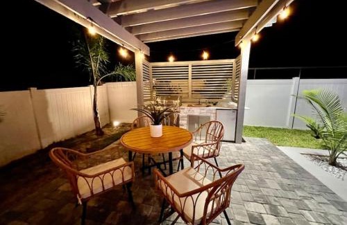 Lindfields House | Vacation Oasis Home with Private Pool and Grill 8615