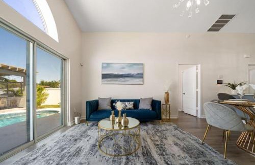 Lindfields House | Vacation Oasis Home with Private Pool and Grill 8615