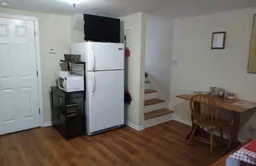 Necedah Cabin | Vacation on a Farm! Guesthouse in Necedah