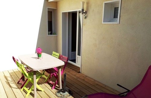 Gujan-Mestras Apartment | Vacation rental Bassin d'Arcachon 2/3 pers quiet location close to amenities and beach