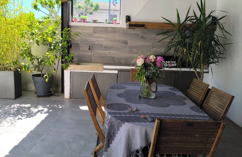 Sarrians House | Vacation rental house in provence with jacuzzi (avignon)