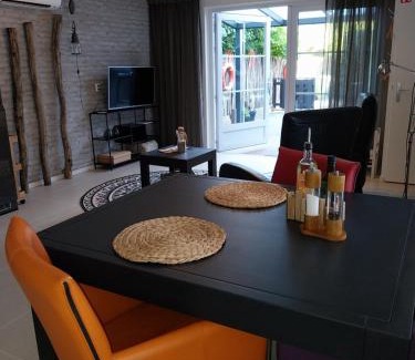 Kamperland Apartment | Vakantiehuisje gelegen op een kattensprong van Veerse Meer en Noordzee!