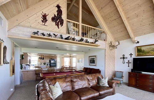 Madera County House | Valdez Ranch House on 40 Acres near Yosemite Park
