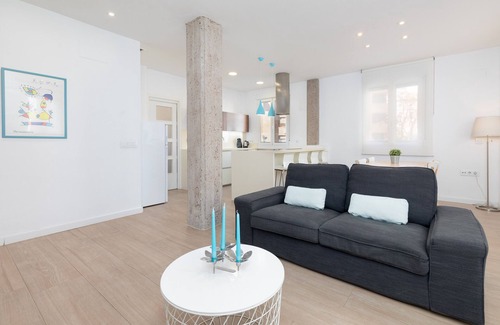 Montolivet Apartment | VALENCIA OPERA. Wifi + Aire Acondicionado+ 4 Pax