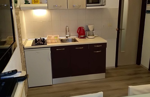 Valbandon Apartment | Valentina, 2 bedrooms, beach250m. air conditioning, parking, wi-fi,