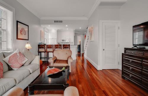 Dunmore Town Resort | Valentines Resort & Marina