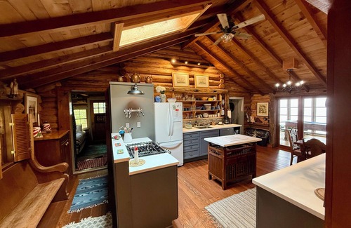 La Pointe House | Valhalla - Quaint Cabin with Lake Superior Access and Sweeping Views!