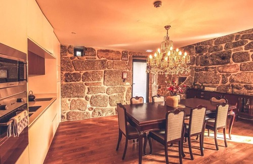 Pico House | Valley Springs Houses | 6 houses 30ppl 11 bedrooms