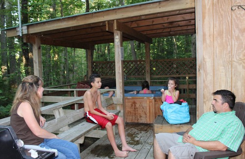 Hico Cabin | Valley View Cabin with show-stopping vaulted ceilings!