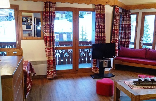 Les Avanchers-Valmorel Apartment | VALMOREL AT THE FOOT OF THE SLOPES, BEAUTIFUL T3 APARTMENT SOUTH FACING IN CHALET RESIDENCE