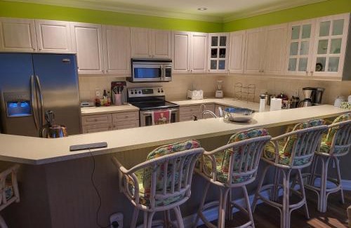 Vanderbilt Beach Apartment | Vanderbilt Beach 3br/3ba condo