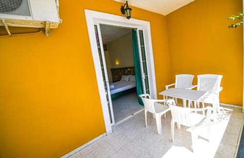 Kalamaki Hotel | Vanessa Hotel