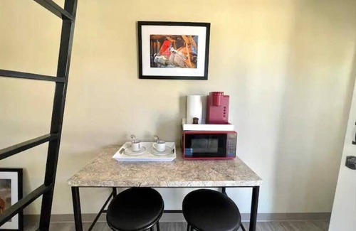Marfa Cabin | Vaquero Vibes: Entire Complex