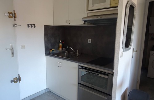 Tamaris Apartment | VAR pleasant T2 clim swimming pool in Sablettes