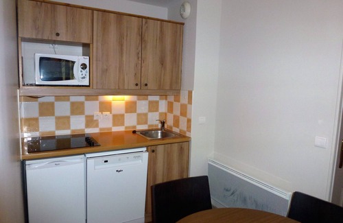 Les Claux Apartment | VARS THE CLAUX FOOT OF SWIMMING POOLS