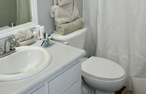 Valdosta Apartment | Varsity Views Apt 3mins From VSU