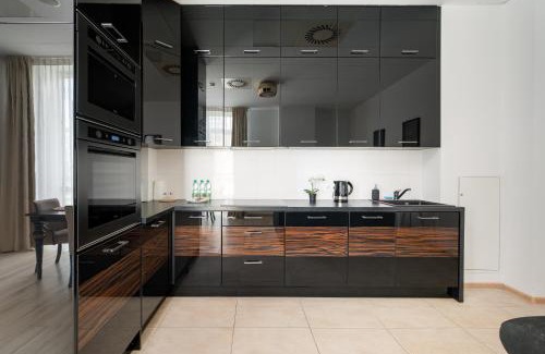 Wlochy Apartment | Varsovia Jerozolimskie Apartment 203 by BookingHost