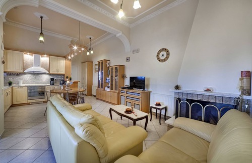 Agios Ioannis Apartment | Vasilakis Estate - Slope & Stone Cozy House