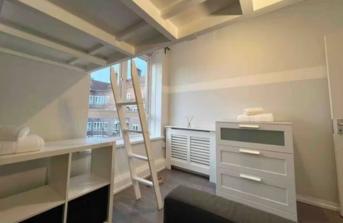 Oval House | Vauxhall Central Room 2