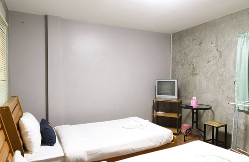 Amphawa House | VaylaSamran 1 By RoomQuest