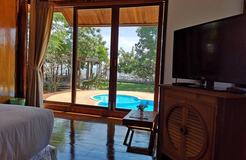 Laem Phak Bia Hotel | Veepana Resort