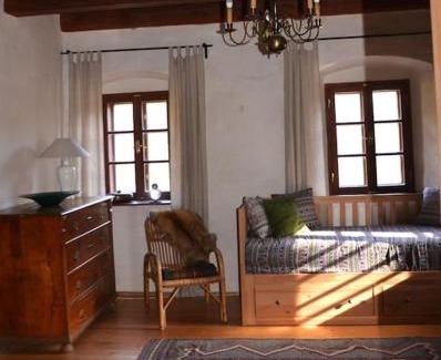 Pohledy House | Vejminek Hynčina