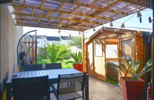 Saint-Nazaire Apartment | Velours 4 & Jacuzzi