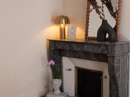 Quartier de la Place-Vendome Apartment | VENDOME Parisian elegance with a patio