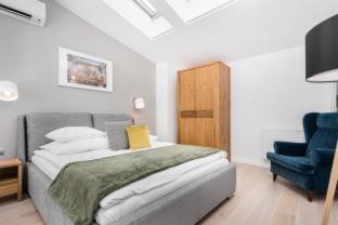 Old Town Apartment | Venetian House Market Square Aparthotel