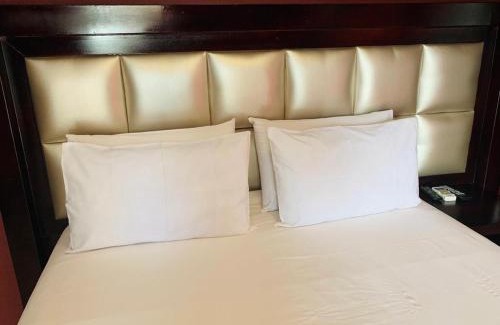 Sibasa Cabin | Venice royal lodge