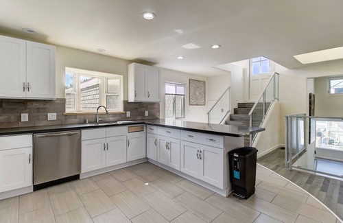 Ventura House | Ventura Beach House with Ocean View