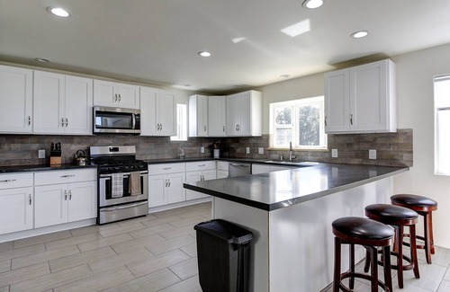 Ventura House | Ventura Beach House with Ocean View