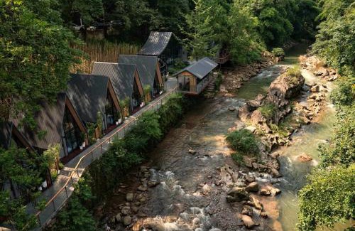 Dujiangyan Hotel | VERDANT HAVEN