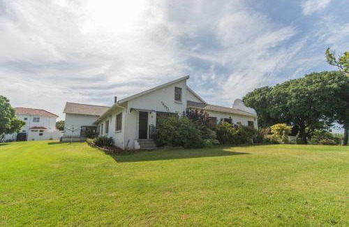 Port Elizabeth Apartment | Verdi Luxury Cottage 4