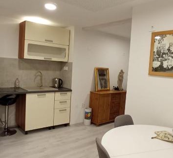 Rijeka Apartment | verdi vintage