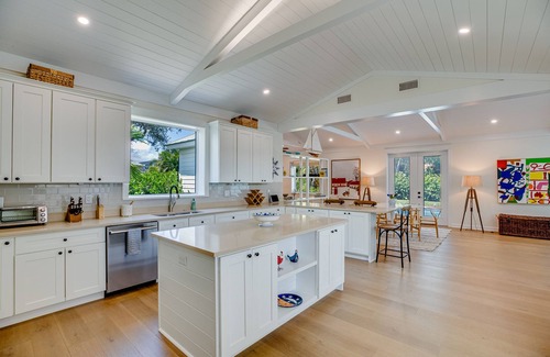 South Beach House | Vero Beach - Stunning Beachside Pool Home Sleeps 6