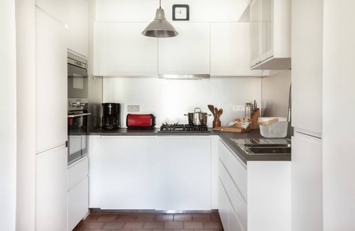 Bonnieux Apartment | Very beautiful gîte with swimming pool in the heart of the Luberon, in the village of Bonnieux