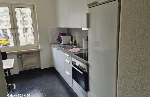 District 8 Apartment | Very central and sunny 2BR flat - Marble 2