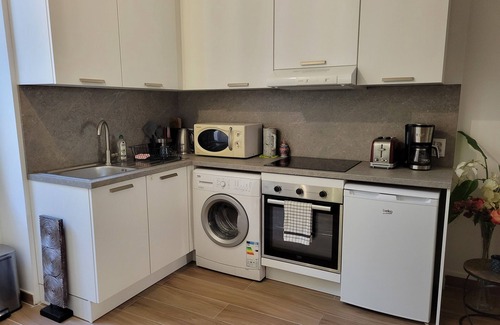 Hyeres City Centre Apartment | Very nice 2 rooms 40 m² renovated and air-conditioned