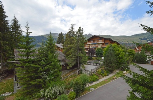 Verbier Apartment | Very nice apartment at the heart of Verbier. It is located in 2 minutes of the central place, the sh