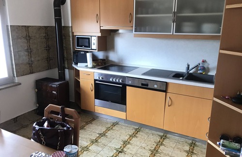 Lovinac House | Very nice house with garden, terrace, balcony and 2 courtyard parking spaces