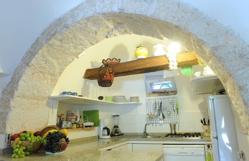 Ostuni House | Very personal Trullo in a quiet, fenced olive grove, German owner